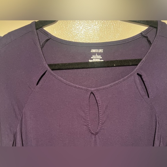 Jennifer Lopez Navy Top - Picture 3 of 4